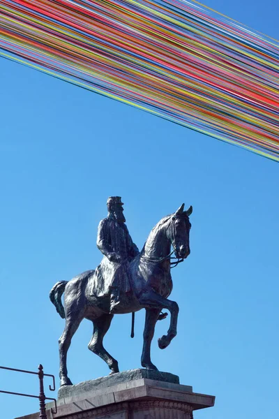 Monumento al primo re del Belgio Leopoldo II nella città di Ostenda. Punto di riferimento Ostenda . — Foto Stock