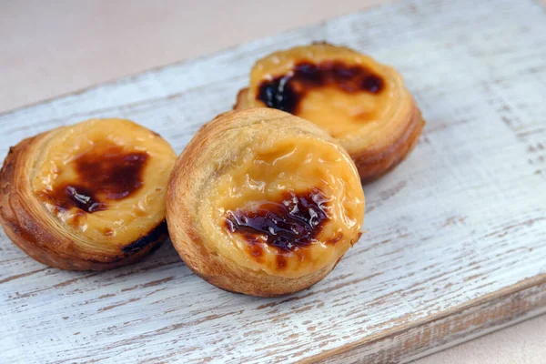 Sobremesa Popular Tradicional Portuguesa Pastel Nata Pastel Belem Uma Tábua — Fotografia de Stock