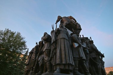 Moskova, Kutuzovsky umudu, genel Kutuzov Anıtı