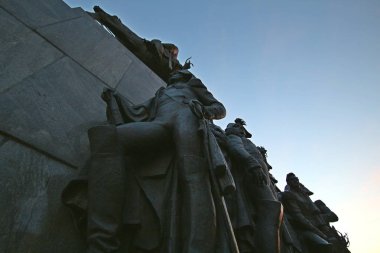 Moskova, Kutuzovsky umudu, genel Kutuzov Anıtı