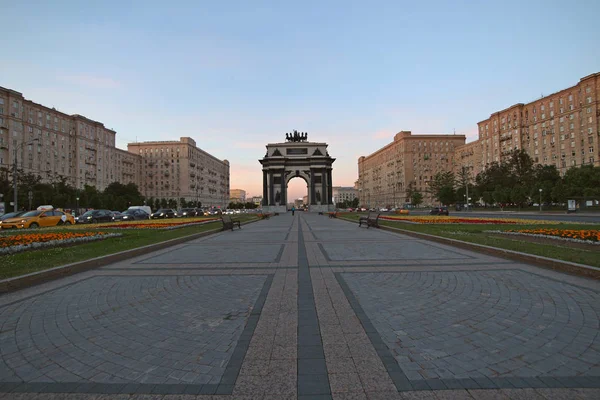 Staden Moskva Kutuzovsky Avenue Triumphal Arch Solnedgången — Stockfoto