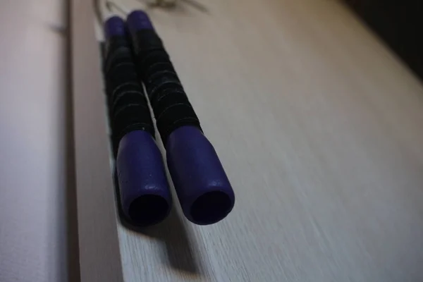 Пурпурная Скакалка Дверной Ручке — стоковое фото