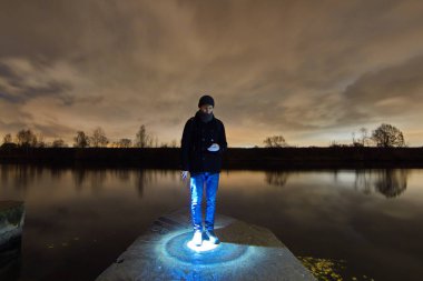 Gece nehir Moskova freezelight etiketleri