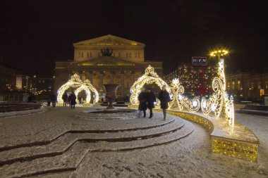 Moskova şehir gece Noel aydınlatmaları Grand Tiyatrosu