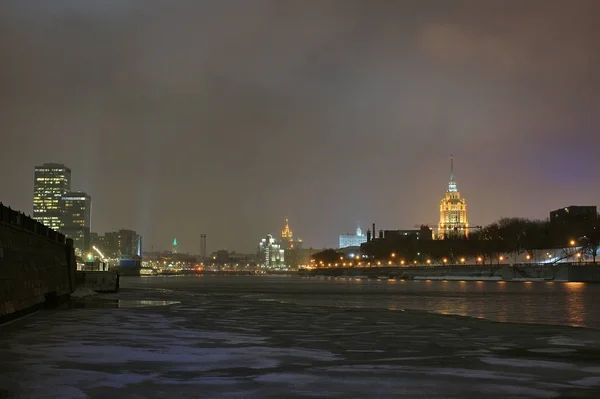 Night View Hotel Ukraine Embankment Moscow — Stock Photo, Image