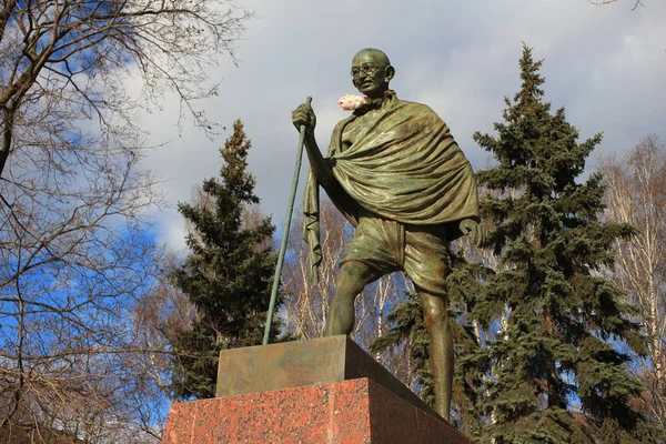 圣雄甘地 在莫斯科纪念碑 — 图库照片