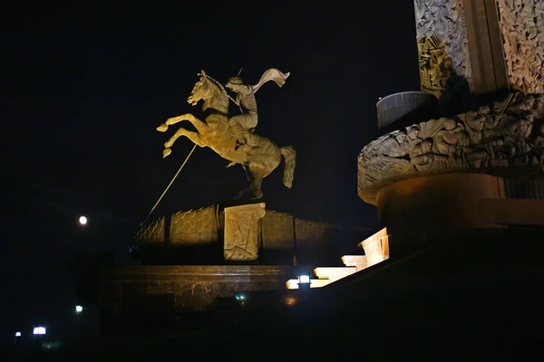 Moskova Şehir Fotoğrafları Gece Aydınlatma Zafer Park — Stok fotoğraf