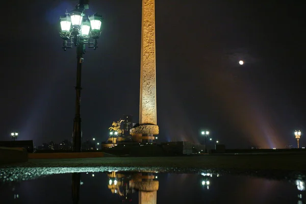 Cidade Moscovo Foto Noite Iluminação Vitória Parque Obelisco Guerra Mundial — Fotografia de Stock