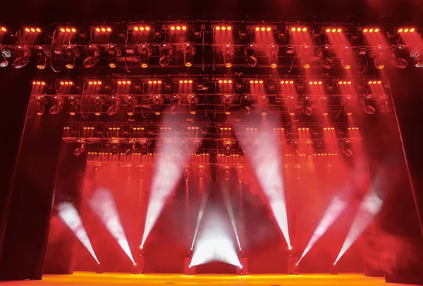 Scena koncertowa oświetlony — Zdjęcie stockowe