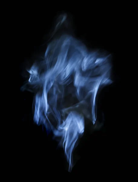 Résumé Vapeur Minerai Fumée Bleue Déconcentrée Isolée Sur Fond Noir — Photo