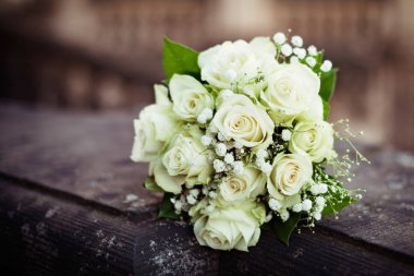 Düğün. Evlilik. Gelin buketi. Beyaz gül