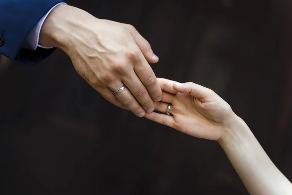 Mão Mãos Isolado Mulher Amor Branco Pessoas Cuidado Aperto Mão — Fotografia de Stock
