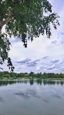 Sessiz ayna gölü, Nizhny Novgorod, Rusya