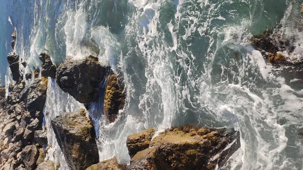 Karadeniz 'in güçlü dalgaları, Foros