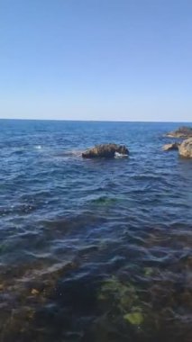 Karadeniz 'in güçlü dalgaları, Foros