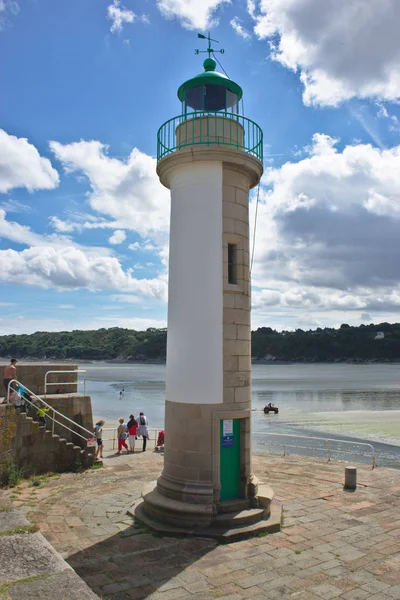 Leuchtturm Port Binic Bei Ebbe Der Küste Der Rüstung Der — Stockfoto