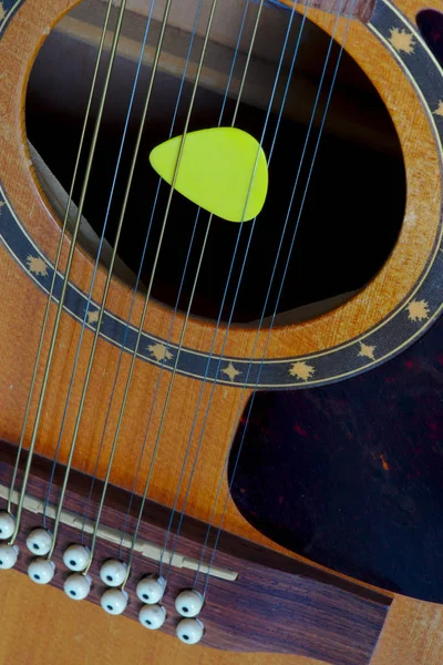 12Strunná Elektro Akustická Kytara Vyskladnění Detail Houslí — Stock fotografie