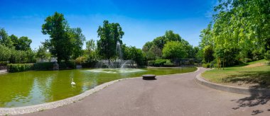 Lecoq Bahçe gölet, Clermont-Ferrand panoramik görünümü. Karakter yok