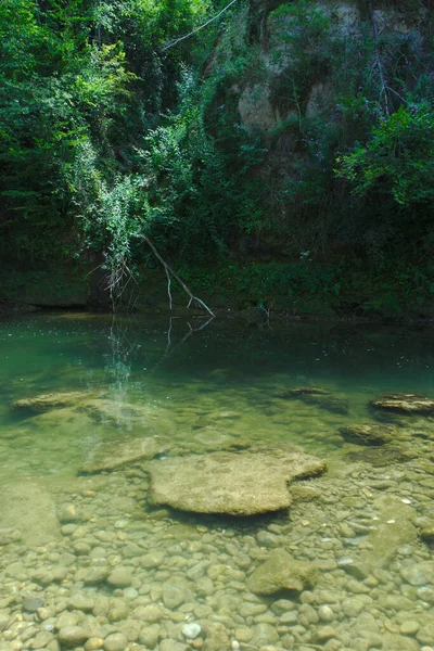 Άποψη Των Διαφανών Υδάτων Του Ποταμού Bourne Στην Isere Γαλλία — Φωτογραφία Αρχείου