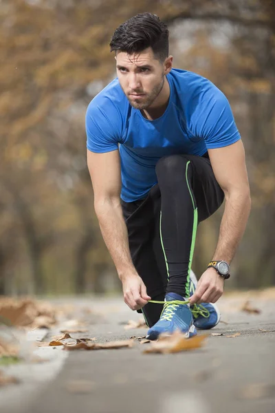 Weergave Van Man Voorbereiding Schoen Voor Uitvoeren — Stockfoto