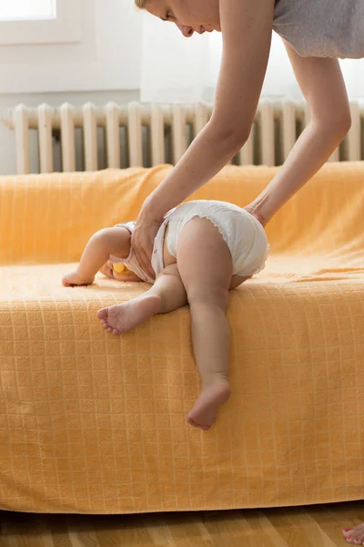 Sequence Photos Toddler Climbing Try Get Bed Baby Development Self — Stock Photo, Image