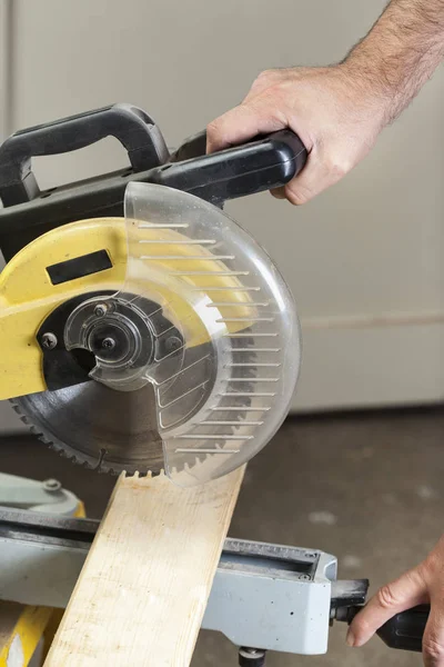 Carpenter Cutting Electric Sawdust — Stock Photo, Image