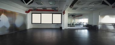 Eğitim ve bale odası iç büyük pencereli