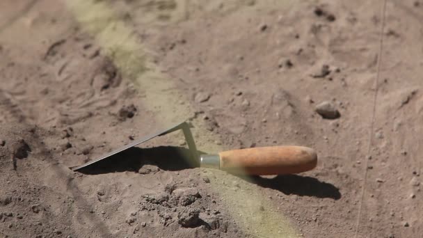 Archeologische Tools Archeoloog Werken Site Close Hand Gereedschap — Stockvideo