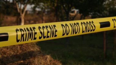 Çapraz değil polis suç sahne teyp closeup, açık havada teyp