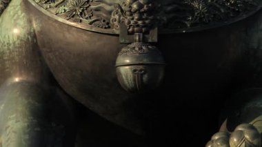 Ağ geçidi denetleyicileri olarak Çince Geleneksel aslan. Yasak Şehir. Beijing. Çin.