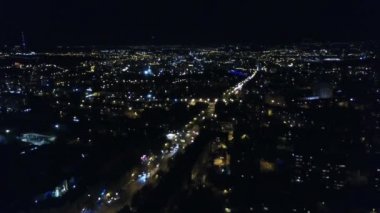 Gece Şehri 'nin üzerinde hava aracı var. Erivan, Ermenistan 'ın başkenti