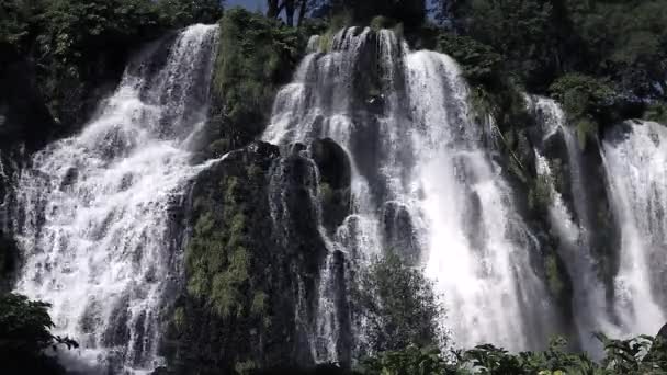 Горный Водопад Дикие Пейзажи — стоковое видео