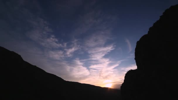 Sunrise Timelapse Céus Escuros — Vídeo de Stock