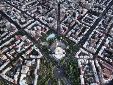 Erivan şehir merkezinde hava manzarası, Opera Binası