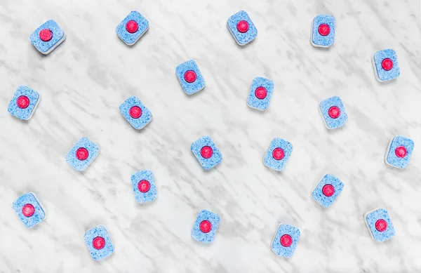 Barevné Myčka Nádobí Detergent Tablety Světle Šedé Béžové Pozadí — Stock fotografie