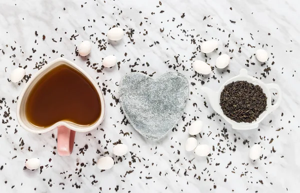 Amore Verde Cioccolato Bianco Composizione Flat Lay Con Tazza Forma — Foto Stock