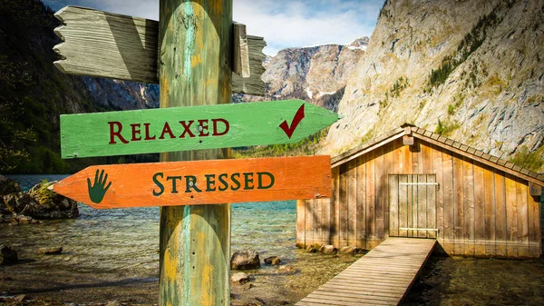 Вуличний Знак Розслаблений Проти Стресу — стокове фото