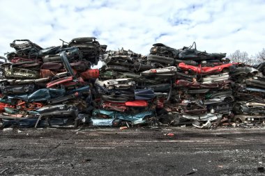 Eski metal Scrapyard üzerinde