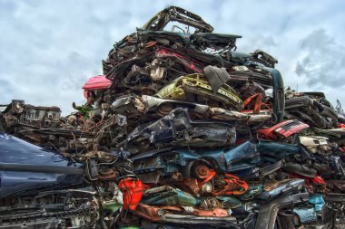 Eski metal Scrapyard üzerinde
