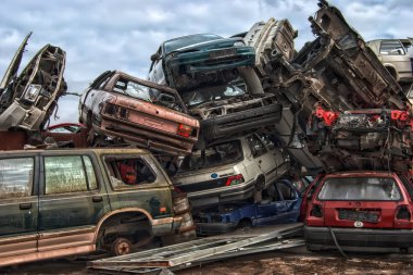 Eski metal Scrapyard üzerinde
