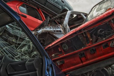 Eski metal Scrapyard üzerinde