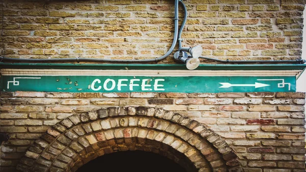 Straatnaambord aan koffie — Stockfoto