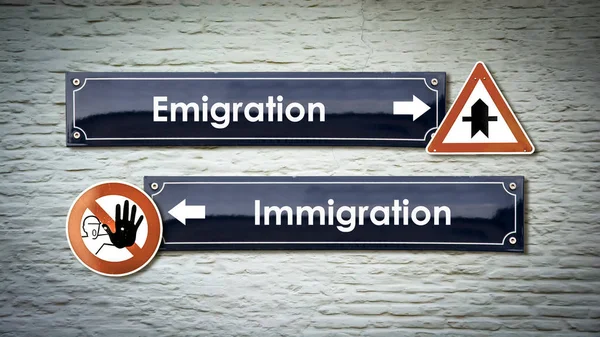 Ulica znak emigracja versus imigracja — Zdjęcie stockowe