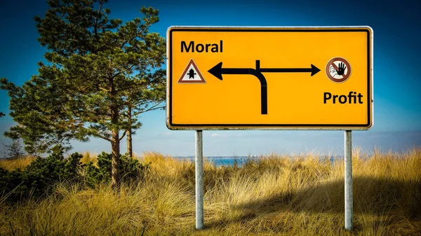 Señal de calle a Moral versus Beneficio — Foto de Stock