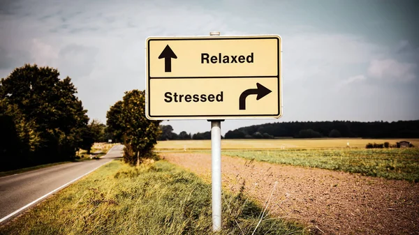 Señal de calle Relajado versus Estresado — Foto de Stock