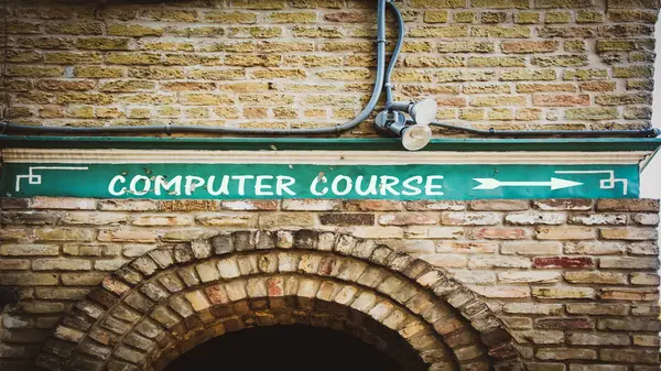 Street Sign COMPUTER COURSE — Stock Photo, Image