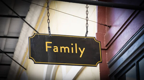 Straatnaambord aan familie — Stockfoto