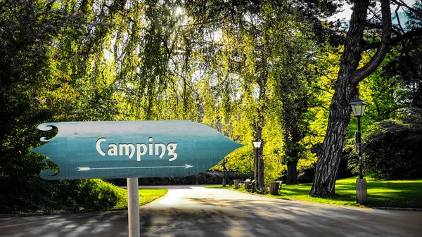 Ulica znak do Camping — Zdjęcie stockowe