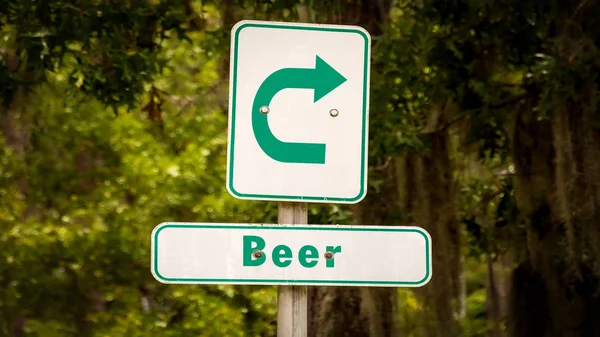 Πινακίδα με μπύρα — Φωτογραφία Αρχείου