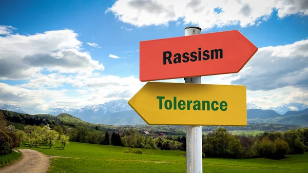 Straßenschild Toleranz gegen Rassismus — Stockfoto